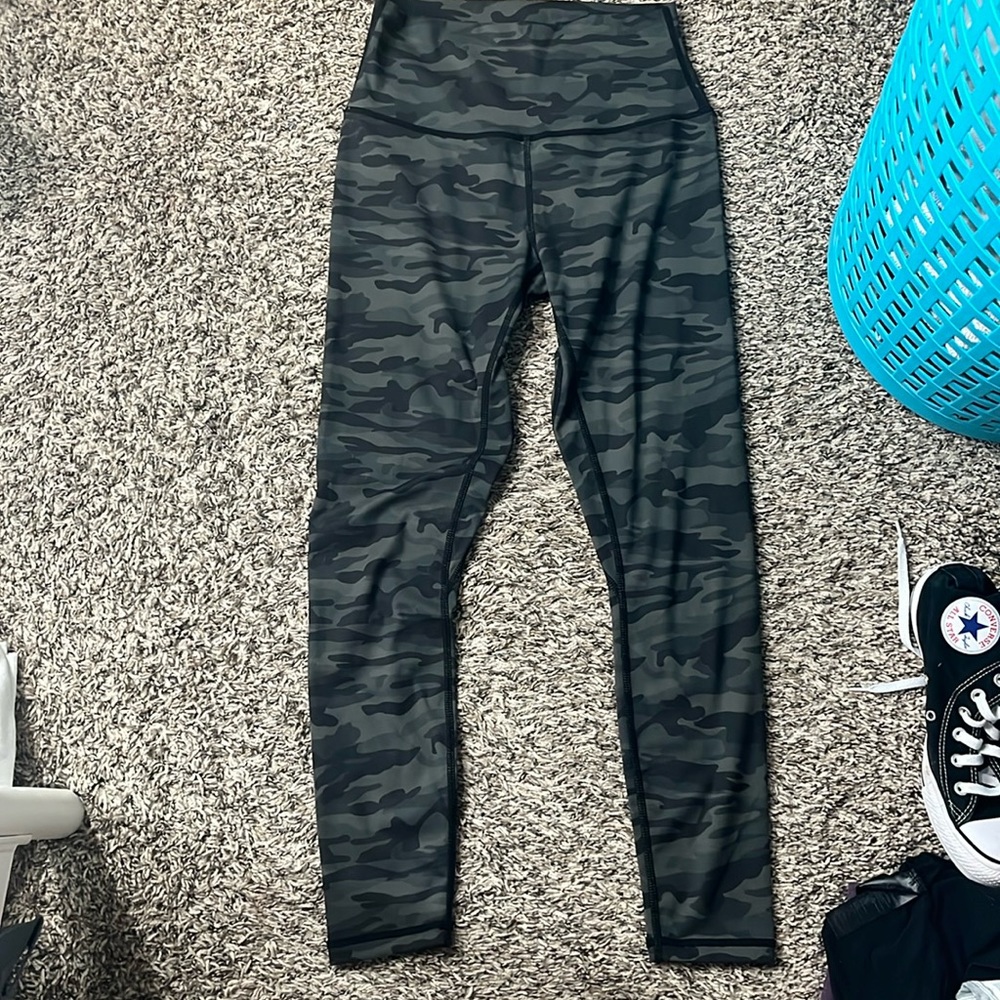 lululemon camo leggings size small